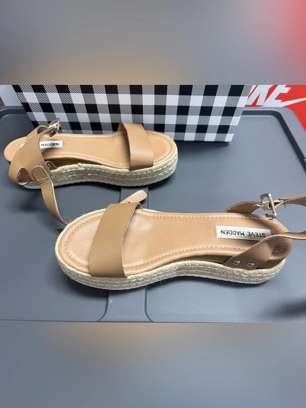 Platform sandals